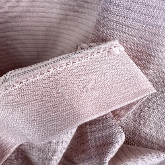 Lululemon Run Swiftly Tech Short Sleeve Shirt Tee Top Light Pink 12 - Picture 5 of 6